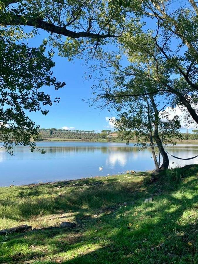 Lake House I Pioppi Nepi Eksteriør bilde